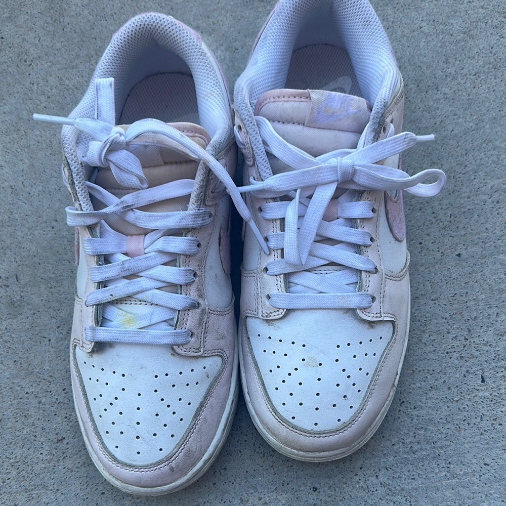 Nike White and Pink Sneakers